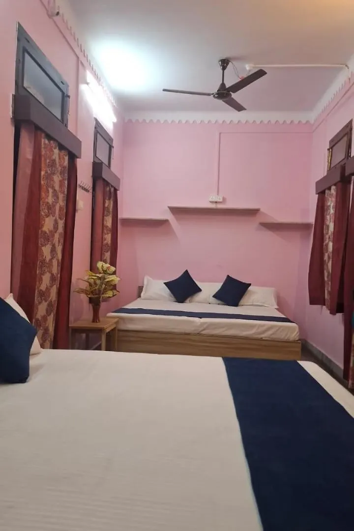 Madhavi Homestay Varanasi