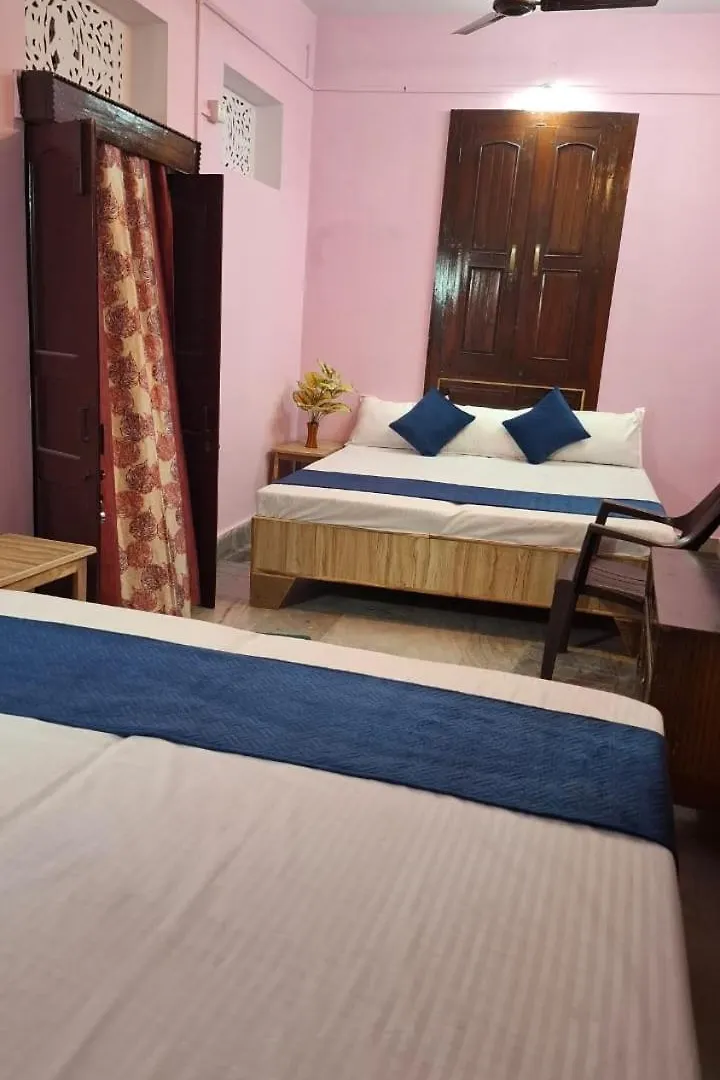 Madhavi Homestay Varanasi 0*,